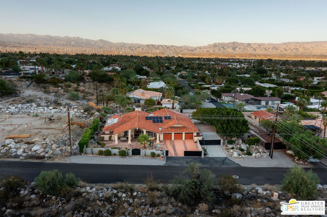 600 W Via Escuela, Palm Springs, CA 92262