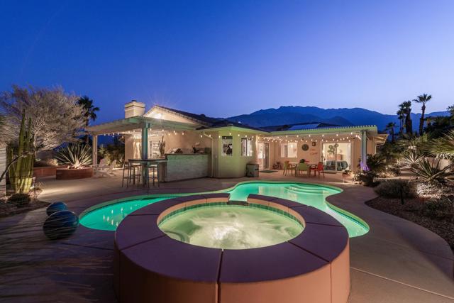 1360 E Vista Chino, Palm Springs CA: https://media.crmls.org/mediaz/5f387f82-ced3-4ffc-896d-f678bfc4cdc4.jpg