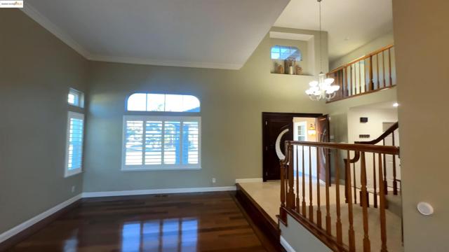 2270 Tamarisk Ct, Discovery Bay CA: https://media.crmls.org/mediaz/5f38ce4b-4a2c-44c1-9199-24b709441fcf.jpg