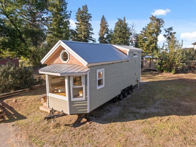 15 Braemoor Drive, Santa Cruz CA: https://media.crmls.org/mediaz/5f391853-7139-4c5c-ab31-46e7ad7e9158.jpg
