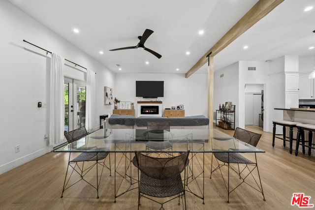 5656 Penfield Avenue, Woodland Hills CA: https://media.crmls.org/mediaz/5f3919a1-292b-49be-b441-644467df75b2.jpg