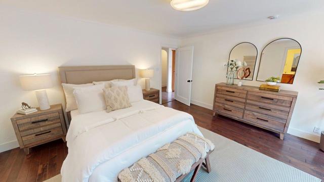 2123 Edgewood Road, Redwood City CA: https://media.crmls.org/mediaz/5f399246-65e0-4ad4-85a0-015ff4d76212.jpg