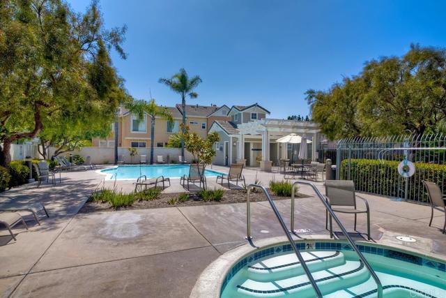 Detail Gallery Image 27 of 29 For 6586 Daylily Dr, Carlsbad,  CA 92011 - 3 Beds | 2/1 Baths