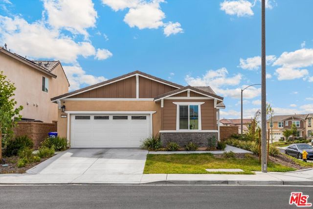 519 Tucker Avenue, Rialto CA: https://media.crmls.org/mediaz/5f3a61d5-1dde-4255-8793-f8acab1430fa.jpg