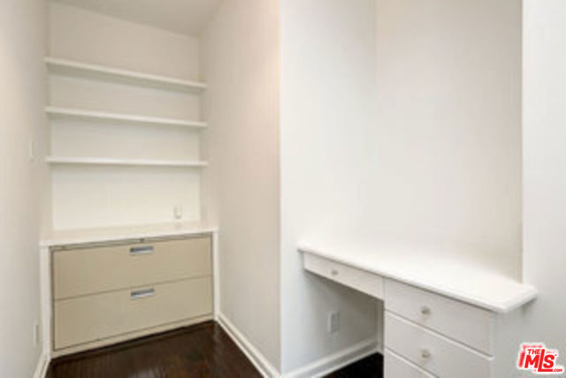 8049 Briar Summit Drive, Los Angeles CA: https://media.crmls.org/mediaz/5f3a74be-2572-4116-ad53-6ccbd9886b62.jpg