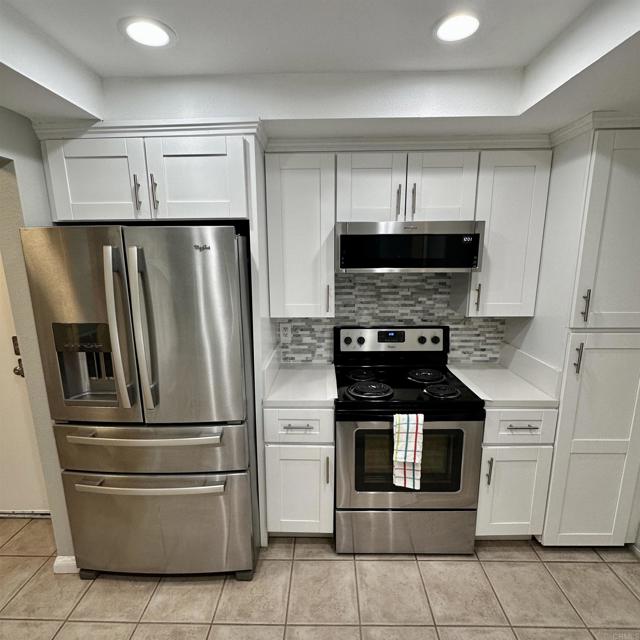 Detail Gallery Image 6 of 21 For 178 Fourth Ave #12,  Chula Vista,  CA 91910 - 2 Beds | 2 Baths