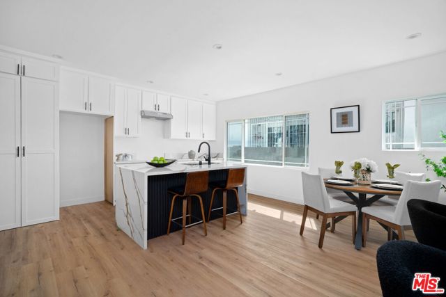 1050 W 48th Street, Los Angeles CA: https://media.crmls.org/mediaz/5f3b813e-f65e-43c8-820f-d4be985befeb.jpg