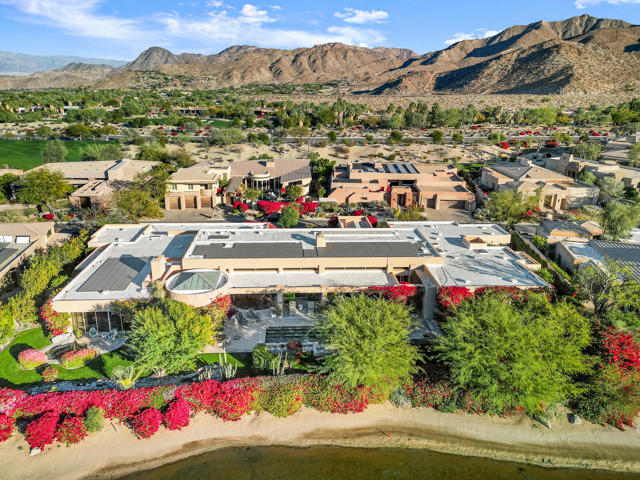 203 Kiva Drive, Palm Desert CA: https://media.crmls.org/mediaz/5f3b8bd1-17ea-43c8-b3ad-d15d08676f35.jpg