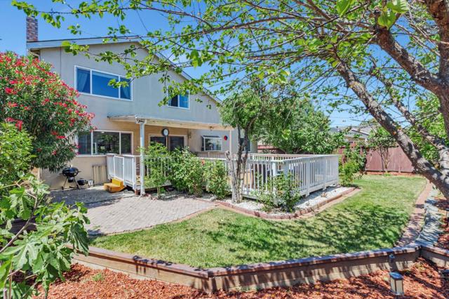 5769 Barnswell Way, San Jose CA: https://media.crmls.org/mediaz/5f3b9ad3-b1dd-43d5-90f2-ba628a9e1b9a.jpg