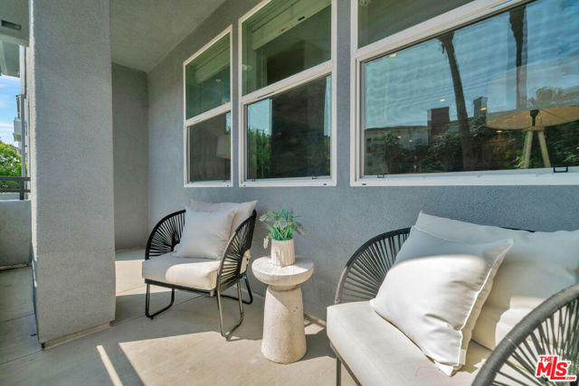 7100 Playa Vista Drive, Playa Vista CA: https://media.crmls.org/mediaz/5f3c2326-4566-4758-a2d6-459363df1118.jpg