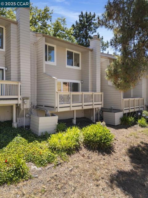 412 Woodminster, Moraga CA: https://media.crmls.org/mediaz/5f3d2b30-c361-4c95-91df-798e0244f856.jpg