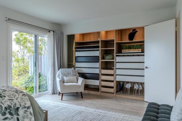 262 Beachview Avenue, Pacifica CA: https://media.crmls.org/mediaz/5f3d9606-3a2e-484a-a817-40d0c352c5cb.jpg