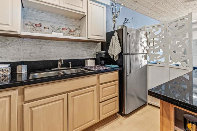 2003 Costa Del Mar Rd, Carlsbad CA: https://media.crmls.org/mediaz/5f3de02e-d170-4f64-b0e2-f78c35b9ea91.jpg