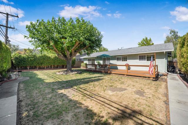 5512 Leigh Avenue, San Jose CA: https://media.crmls.org/mediaz/5f3dfd71-47fc-43b4-b14e-557f437ecadd.jpg