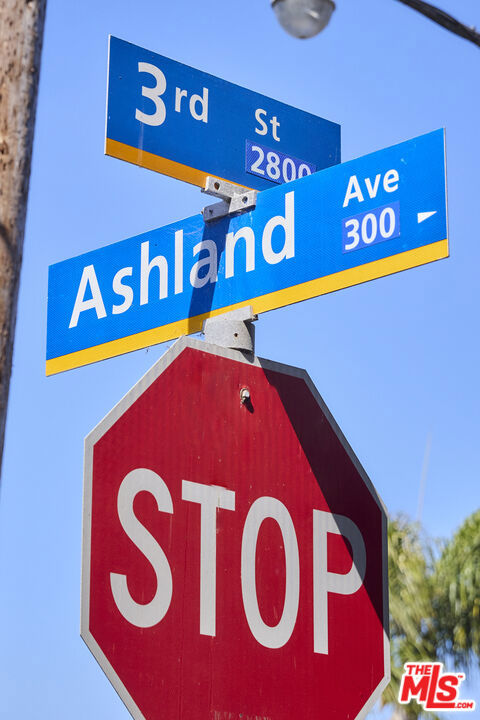 302 Ashland Avenue, Santa Monica CA: https://media.crmls.org/mediaz/5f3e6306-8a9a-4fca-9a23-f4775c5f9359.jpg