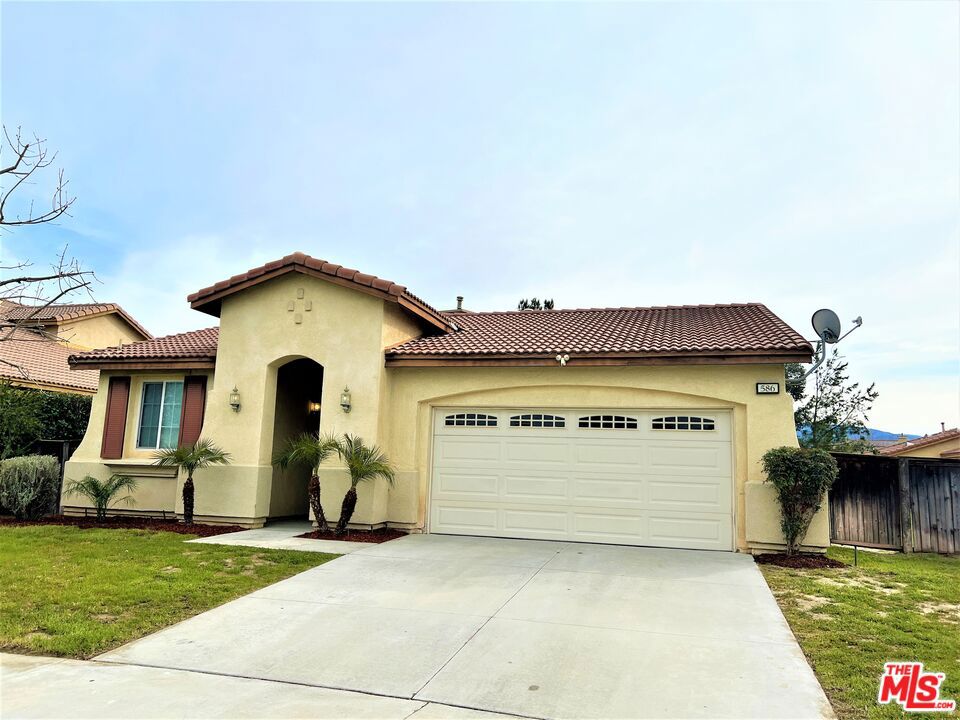 586 Miracle Drive, San Jacinto, CA 92583