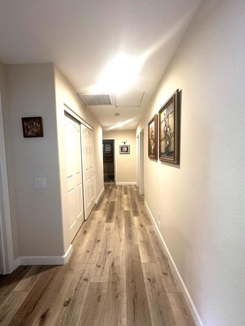 Image 24 of 29 For 76961 Sheffield Court