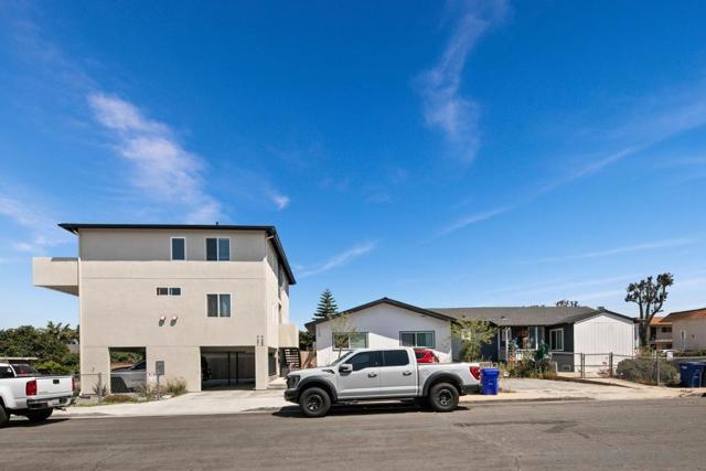 721 27 E 22nd St, National City CA: https://media.crmls.org/mediaz/5f3eaa14-d3b9-4ad9-8ff2-e45e63590a03.jpg