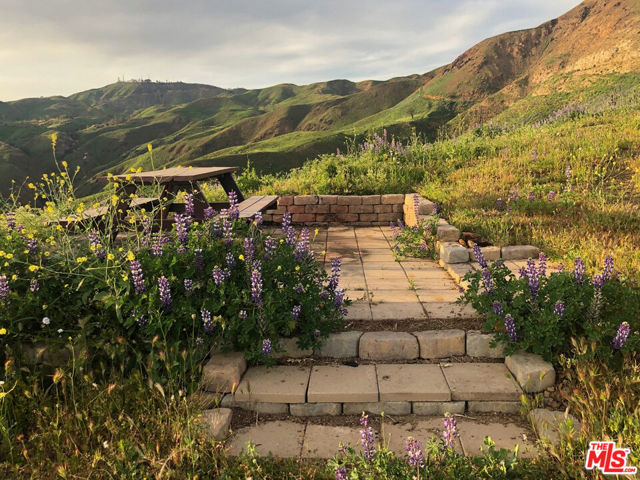 3900 Latigo Canyon Road, Malibu CA: https://media.crmls.org/mediaz/5f3f6d13-ab77-44e9-b33a-4717ff012cd3.jpg
