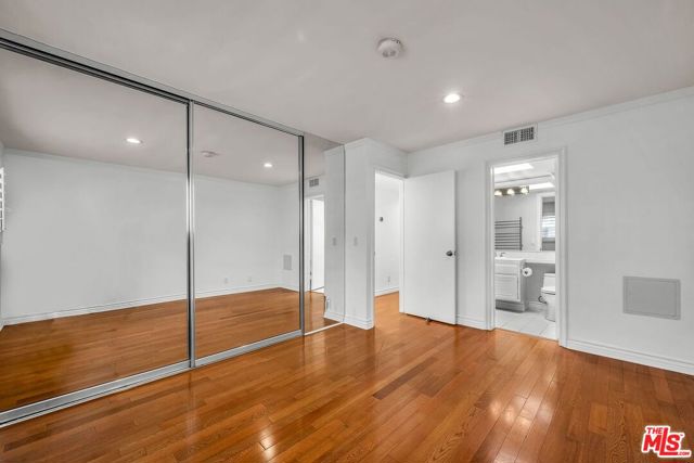 7301 Vista Del Mar, Playa del Rey CA: https://media.crmls.org/mediaz/5f3fb07d-c05c-48b5-9dbd-1826ae1f1570.jpg