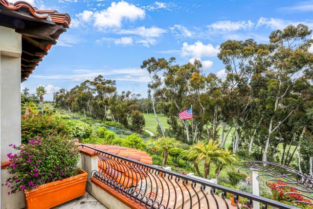 7206 Aviara Drive, Carlsbad CA: https://media.crmls.org/mediaz/5f3fbb6c-c3ea-406f-befd-a555627a9748.jpg