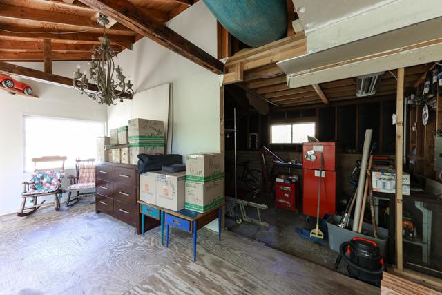 Image 40 of 75 For 2128 Salton View Dr