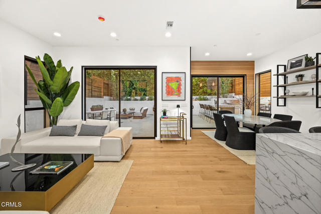 Detail Gallery Image 15 of 73 For 10747 Valleyheart Dr, Studio City,  CA 91604 - 4 Beds | 3 Baths