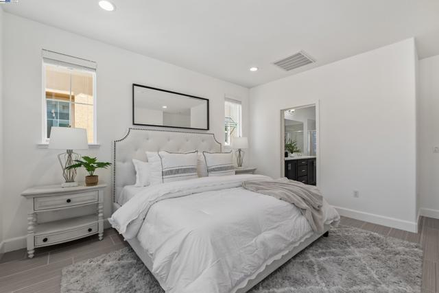 38930 Lemongrass Way, Newark CA: https://media.crmls.org/mediaz/5f419e00-d080-4d69-a350-39011882dc8b.jpg
