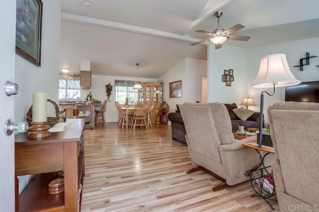 1750 W Citracado Parkway, Escondido CA: https://media.crmls.org/mediaz/5f41addb-93a5-43b3-b1c6-08c2d5651fe1.jpg