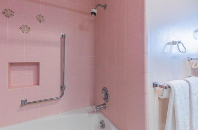 12 Mesa Del Sol, Salinas CA: https://media.crmls.org/mediaz/5f41e75f-3174-4c3a-8465-b349f65e468a.jpg