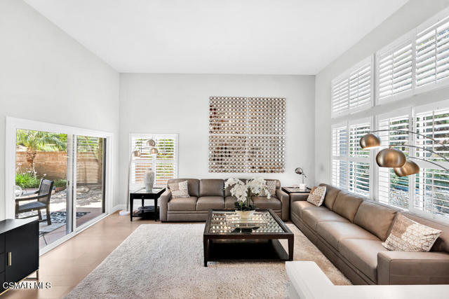 751 Lynnmere Drive, Thousand Oaks CA: https://media.crmls.org/mediaz/5f427c35-c202-434b-9007-7add51e88a00.jpg