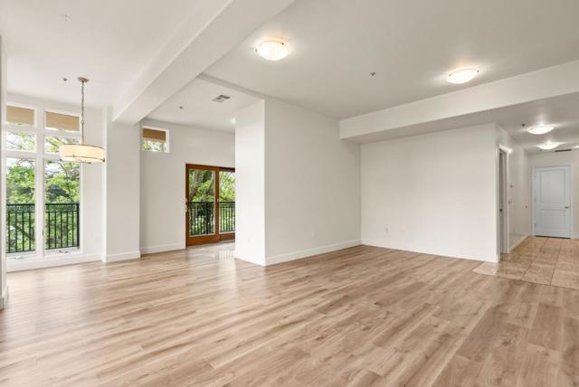 200 Sheridan Avenue, Palo Alto CA: https://media.crmls.org/mediaz/5f42b427-d3db-4621-8743-61b5b24617fb.jpg