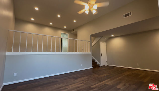 11260 Overland Avenue, Culver City CA: https://media.crmls.org/mediaz/5f437b17-1f37-48a7-8651-58a9e14934ef.jpg