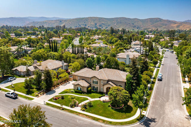 684 Noble Road, Simi Valley CA: https://media.crmls.org/mediaz/5f43cb1b-4d67-42c9-804a-233f5c6881a0.jpg