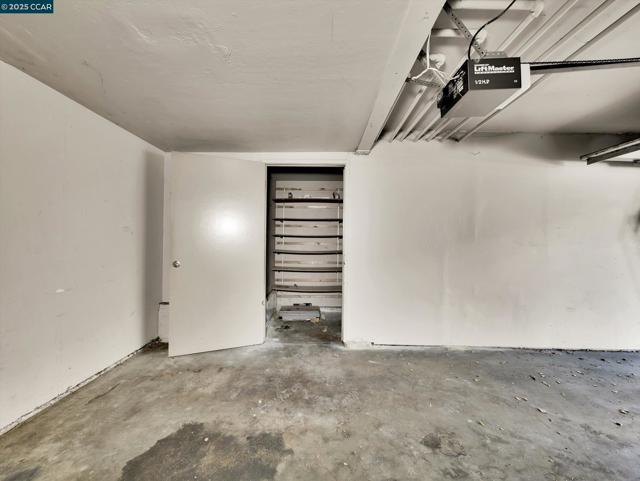 2033 Sierra Rd, Concord CA: https://media.crmls.org/mediaz/5f4401c3-2ee5-41f7-adfa-18f40c233c74.jpg