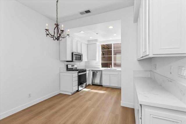 Detail Gallery Image 12 of 47 For 676 Kellogg St, San Marcos,  CA 92078 - 3 Beds | 3 Baths