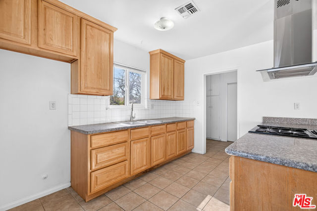 1320 West Farlington Street photo 13