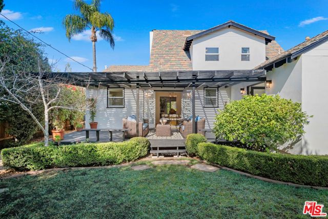 2965 Calle Noguera, Santa Barbara CA: https://media.crmls.org/mediaz/5f444429-c208-42bd-8e27-cedddc132282.jpg