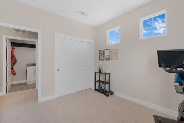 691 Toledo Drive, Hollister CA: https://media.crmls.org/mediaz/5f446ab6-4b0a-4da2-836f-7b019d650ae1.jpg