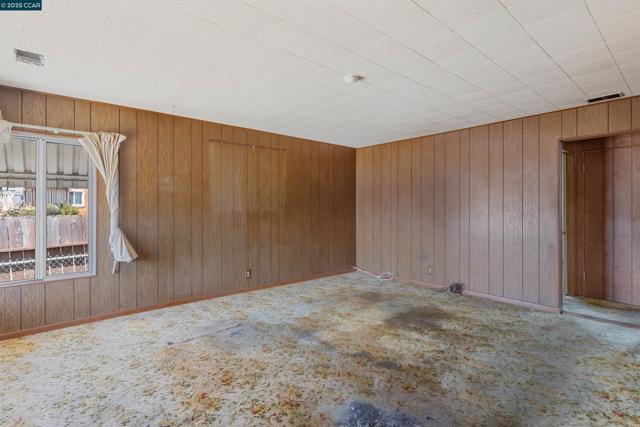 1406 Monterey St, Richmond CA: https://media.crmls.org/mediaz/5f448d2f-03b5-42b7-96ce-27c3f76f086b.jpg