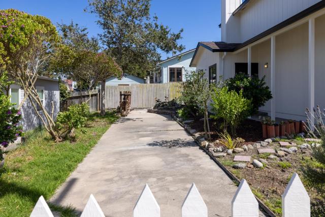 213 15th Street, Pacific Grove CA: https://media.crmls.org/mediaz/5f44d2c4-0ab1-4422-bddc-ffc3df004d0c.jpg