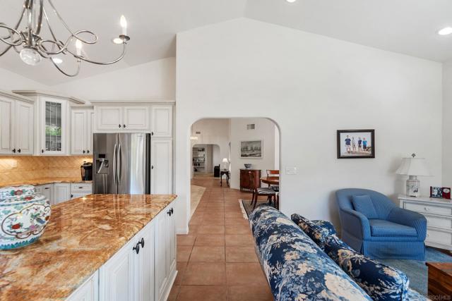 15462 Avenida Rorras, San Diego CA: https://media.crmls.org/mediaz/5f44f271-ba66-4e4a-b340-989487e26d85.jpg