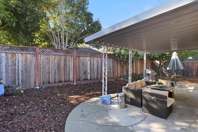 503 W Fox Court, Redwood City CA: https://media.crmls.org/mediaz/5f4543aa-296f-4037-a6dc-04cbd54514ba.jpg