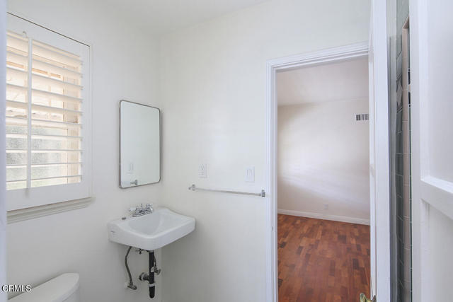 Detail Gallery Image 31 of 31 For 3411 S Cochran Ave, Los Angeles,  CA 90016 - 3 Beds | 2 Baths