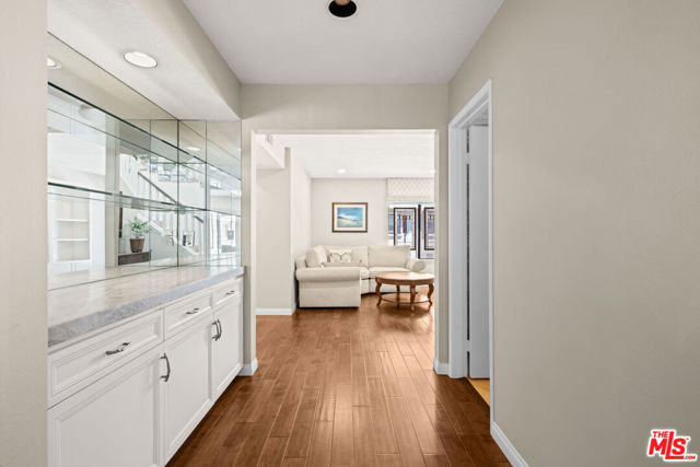 1490 Palisades Drive, Pacific Palisades CA: https://media.crmls.org/mediaz/5f465744-d9ef-4fb9-961e-07e89a0894eb.jpg