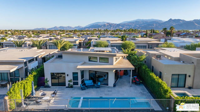 4321 Lumina Way, Palm Springs CA: https://media.crmls.org/mediaz/5f468573-1b78-4b26-9dfb-ec630d75c379.jpg