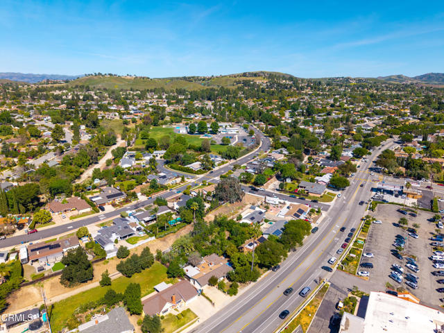 Detail Gallery Image 22 of 26 For 975 E Avenida De Los Arboles, Thousand Oaks,  CA 91360 - 4 Beds | 3 Baths