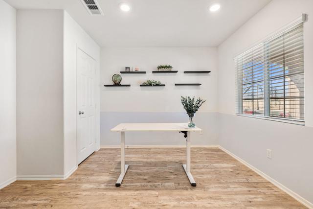 Image 16 of 38 For 67937 Rio Pecos Drive