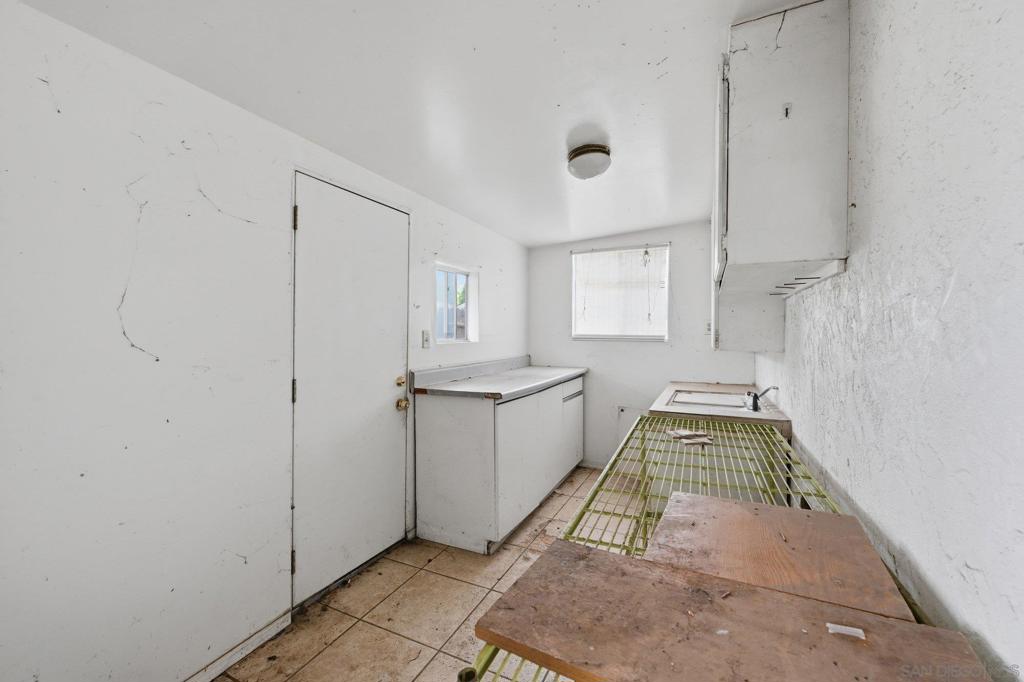 1271 Jefferson Ave - photo 11