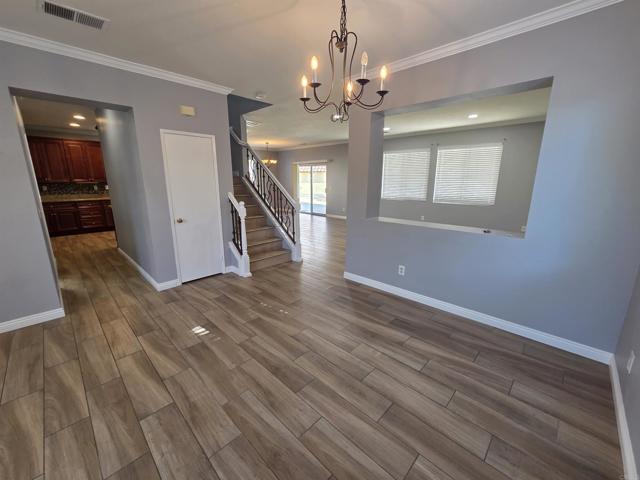 Detail Gallery Image 5 of 38 For 1349 Lucero, Chula Vista,  CA 91911 - 4 Beds | 3 Baths